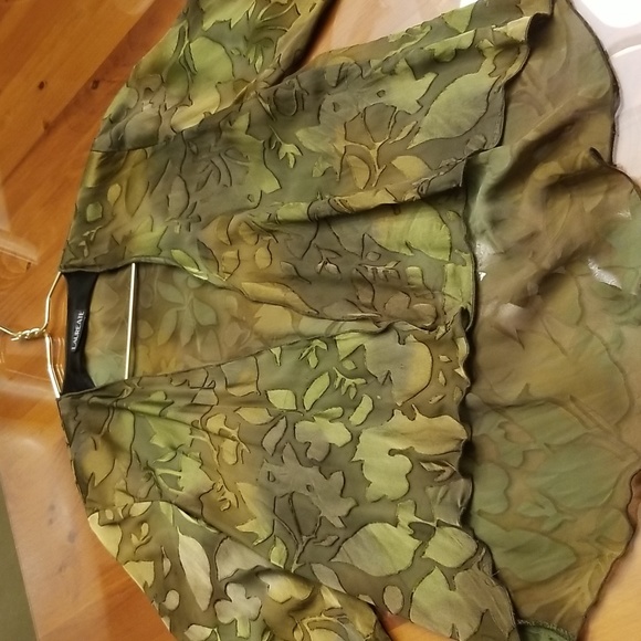 Vintage Laureate  Cropped, High/Low Top, Green Leaf, Cleaned, Size Small, $25 - Picture 3 of 9